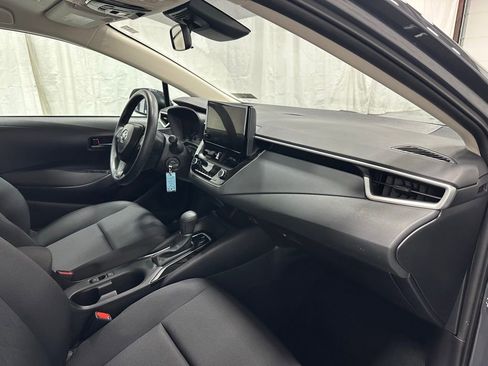 Used 2025 Toyota Corolla LE FWD image 60