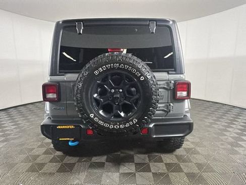 Used 2023 Jeep Wrangler Unlimited w/ Cold Weather Group AWD/4WD image 3