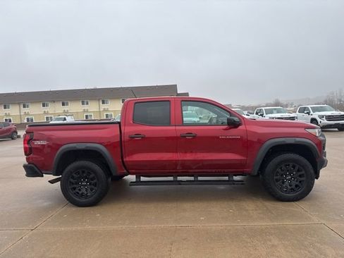 Used 2023 Chevrolet Colorado Trail Boss w/ Technology Package image 2