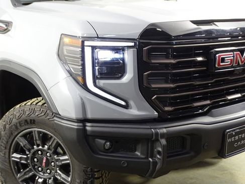 Used 2025 GMC Sierra 1500 AT4X image 39