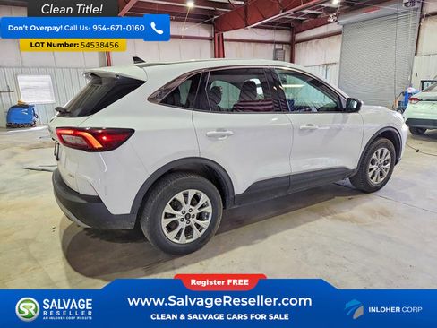 Used 2023 Ford Escape Active w/ Tech Pack #1 AWD/4WD image 4