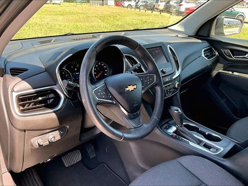 Used 2020 Chevrolet Equinox LT FWD image 12
