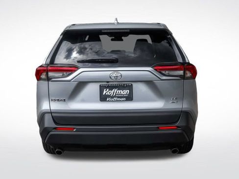 Certified 2025 Toyota RAV4 LE AWD/4WD image 8