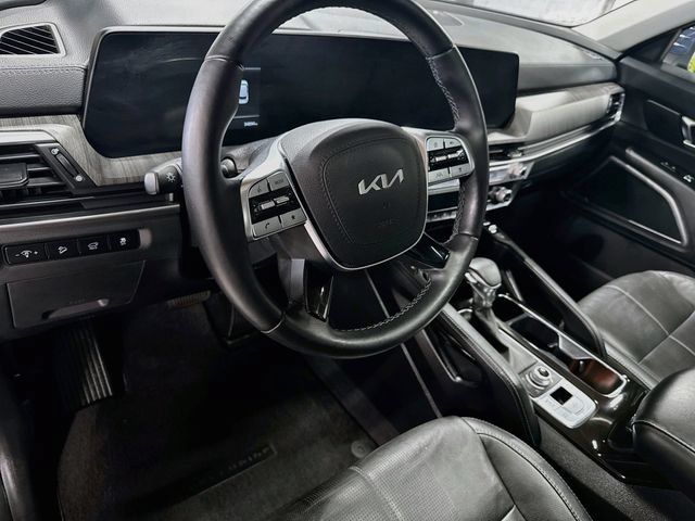 Used 2024 Kia Telluride EX w/ EX Captain's Chair Package AWD/4WD image 16
