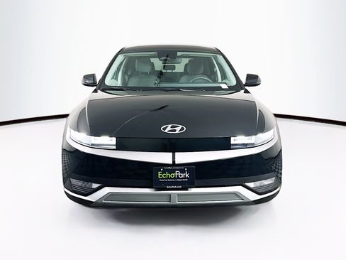 Used 2024 Hyundai Ioniq 5 SE RWD image 2