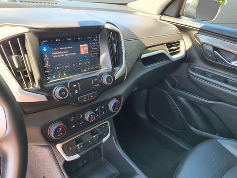 Used 2023 GMC Terrain SLT FWD image 17