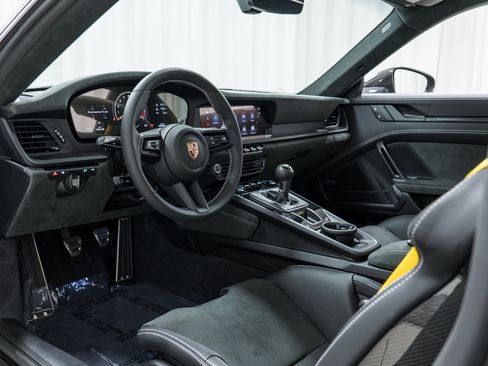 Used 2026 Porsche 911 GT3 image 16