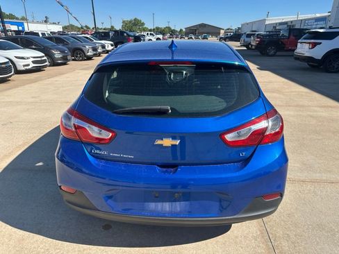 Used 2017 Chevrolet Cruze LT FWD image 27