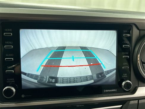 Used 2020 Toyota Tacoma SR5 image 15