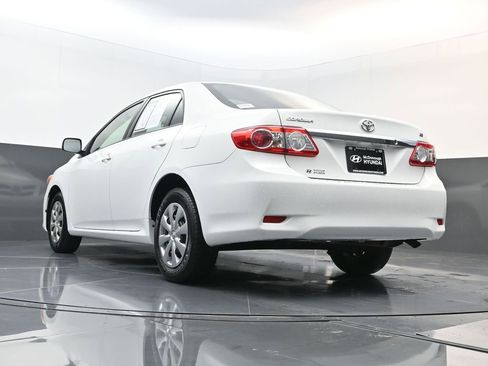 Used 2011 Toyota Corolla LE image 17
