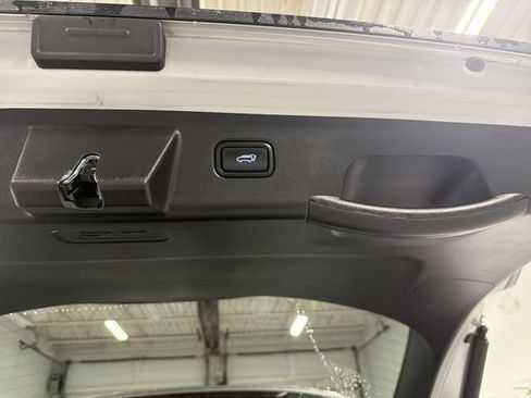Used 2025 Hyundai Tucson SEL FWD image 16