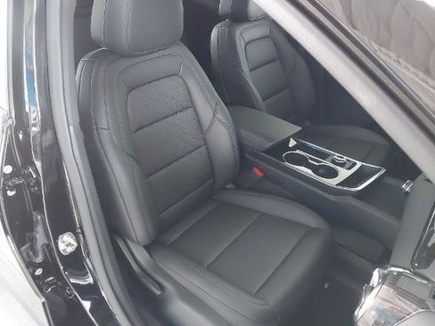 New 2026 Chevrolet Equinox LT w/ Convenience Package II FWD image 28