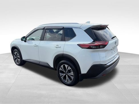 Used 2022 Nissan Rogue SV w/ SV Premium Package FWD image 3