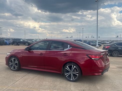 Used 2023 Nissan Sentra SR w/ SR Premium Package FWD image 16