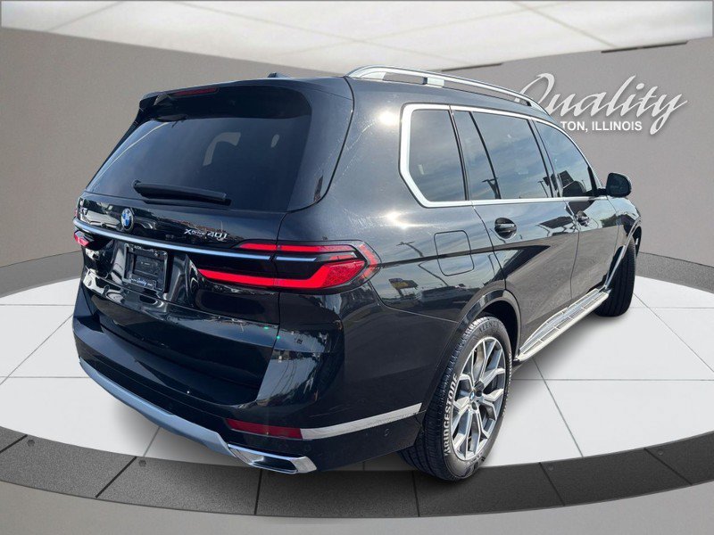 Used 2025 BMW X7 xDrive40i AWD/4WD image 4