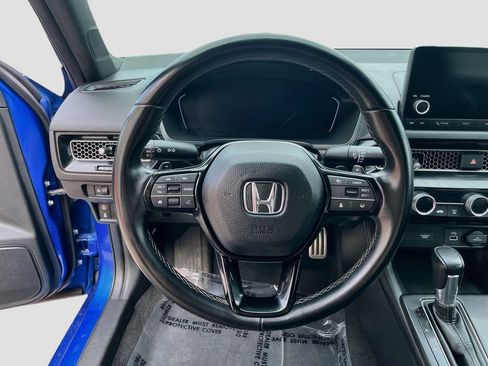 Used 2023 Honda Civic Sport image 11