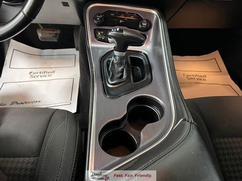 Used 2016 Dodge Challenger SXT image 43