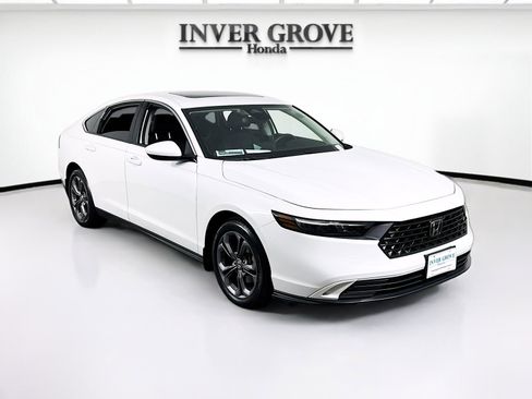 Used 2023 Honda Accord EX image 3