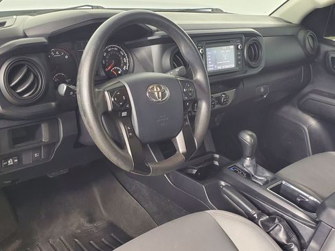 Used 2018 Toyota Tacoma SR image 17