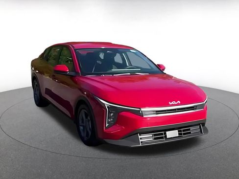 Used 2025 Kia K4 FWD image 8