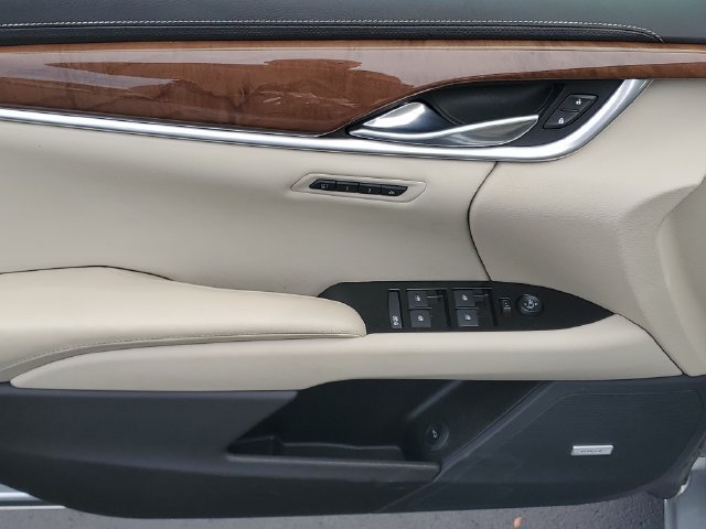 Certified 2018 Cadillac XTS Luxury FWD image 14