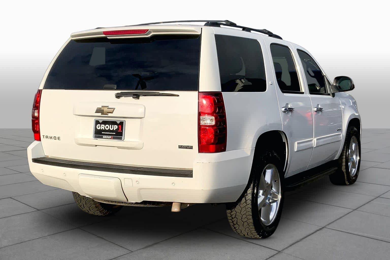 Used 2010 Chevrolet Tahoe LT w/ Luxury Package RWD image 12
