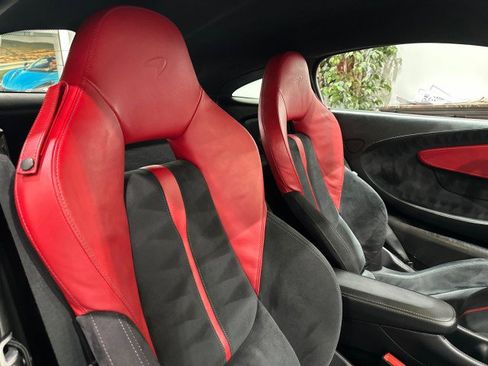 Used 2017 McLaren 570S Coupe RWD image 48