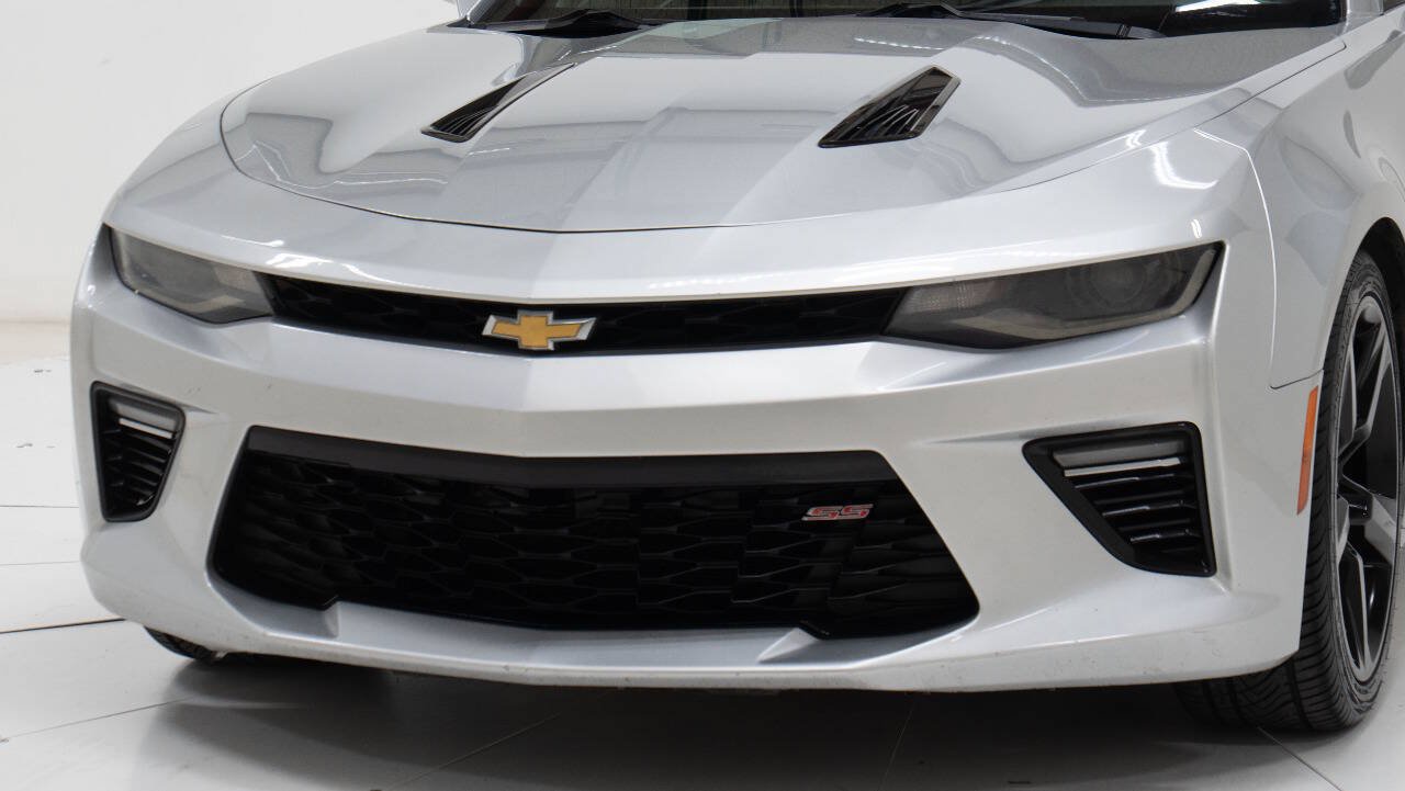Used 2017 Chevrolet Camaro SS RWD image 12