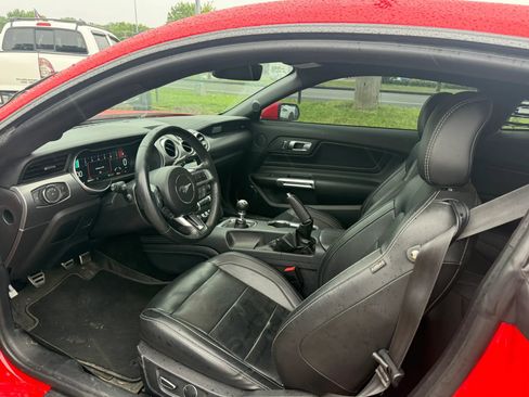 Used 2018 Ford Mustang GT Premium w/ Equipment Group 401A RWD image 4