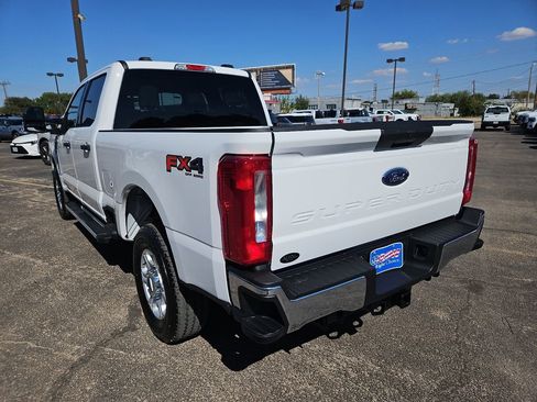 New 2026 Ford F250 XLT w/ FX4 Off-Road Package image 9