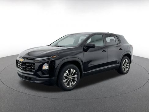 Used 2025 Chevrolet Equinox LT FWD image 3