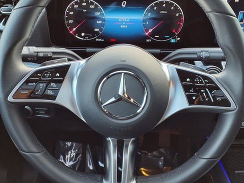 Used 2025 Mercedes-Benz GLA 250 GLA 250 image 8