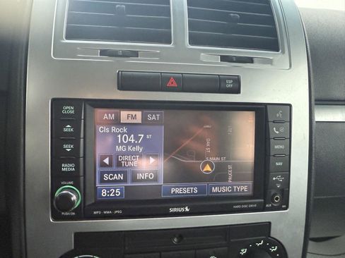 Used 2010 Dodge Charger Rallye image 17