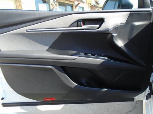 Used 2025 Toyota Camry LE image 28