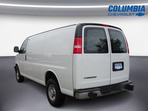 Used 2024 Chevrolet Express 2500 w/ Driver Convenience Package RWD image 5