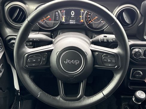 Used 2022 Jeep Wrangler Unlimited Sport w/ Sun And Sound Package AWD/4WD image 17