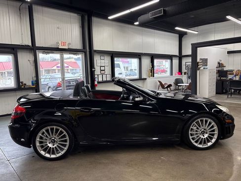 Used 2005 Mercedes-Benz SLK 55 AMG image 22