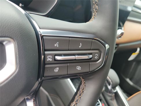 New 2026 GMC Canyon AT4 image 25