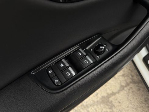 Used 2019 Audi Q8 Premium Plus w/ Premium Plus image 45