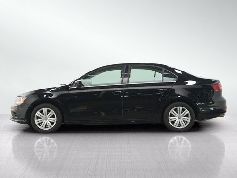 Used 2017 Volkswagen Jetta S w/ Jetta S Cold Weather Package FWD image 2