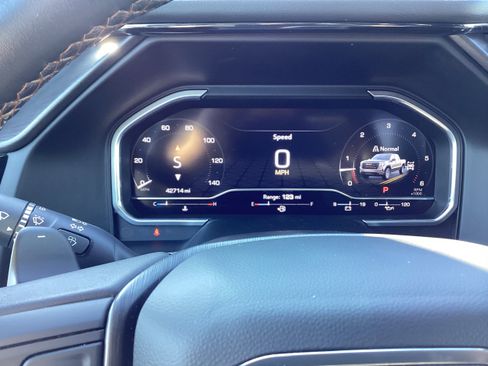 Used 2022 GMC Sierra 1500 AT4 w/ AT4 Preferred Package image 16