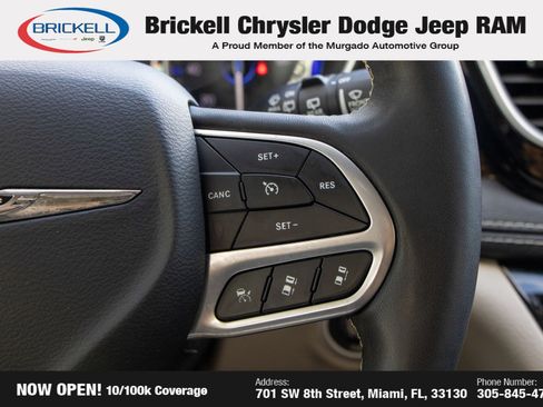 Used 2022 Chrysler Pacifica Limited image 27