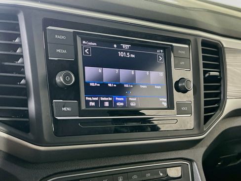 Used 2023 Volkswagen Atlas Cross Sport SE AWD/4WD image 14