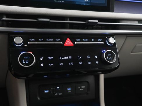 Certified 2026 Hyundai Tucson Limited AWD/4WD image 23