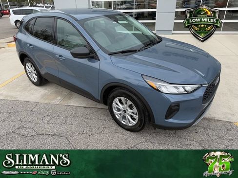 Used 2025 Ford Escape Active w/ Cold Weather Package FWD image 1