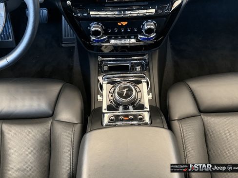 Used 2022 Rolls-Royce Phantom Sedan RWD image 16