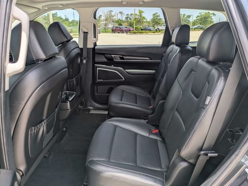 Certified 2023 Kia Telluride S w/ S Sunroof Package FWD image 16