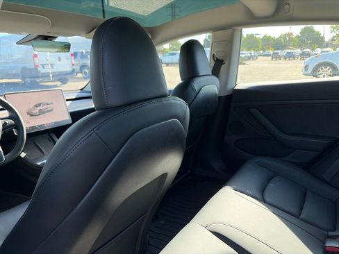 Used 2023 Tesla Model 3 Standard Range RWD image 7
