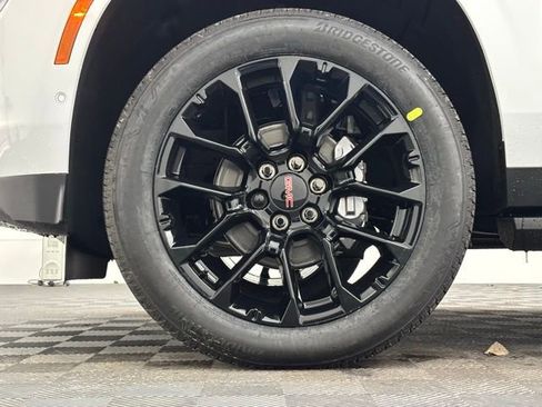 New 2026 GMC Yukon XL Elevation image 16