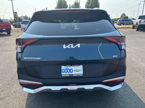 Used 2024 Kia Sportage LX AWD/4WD image 4